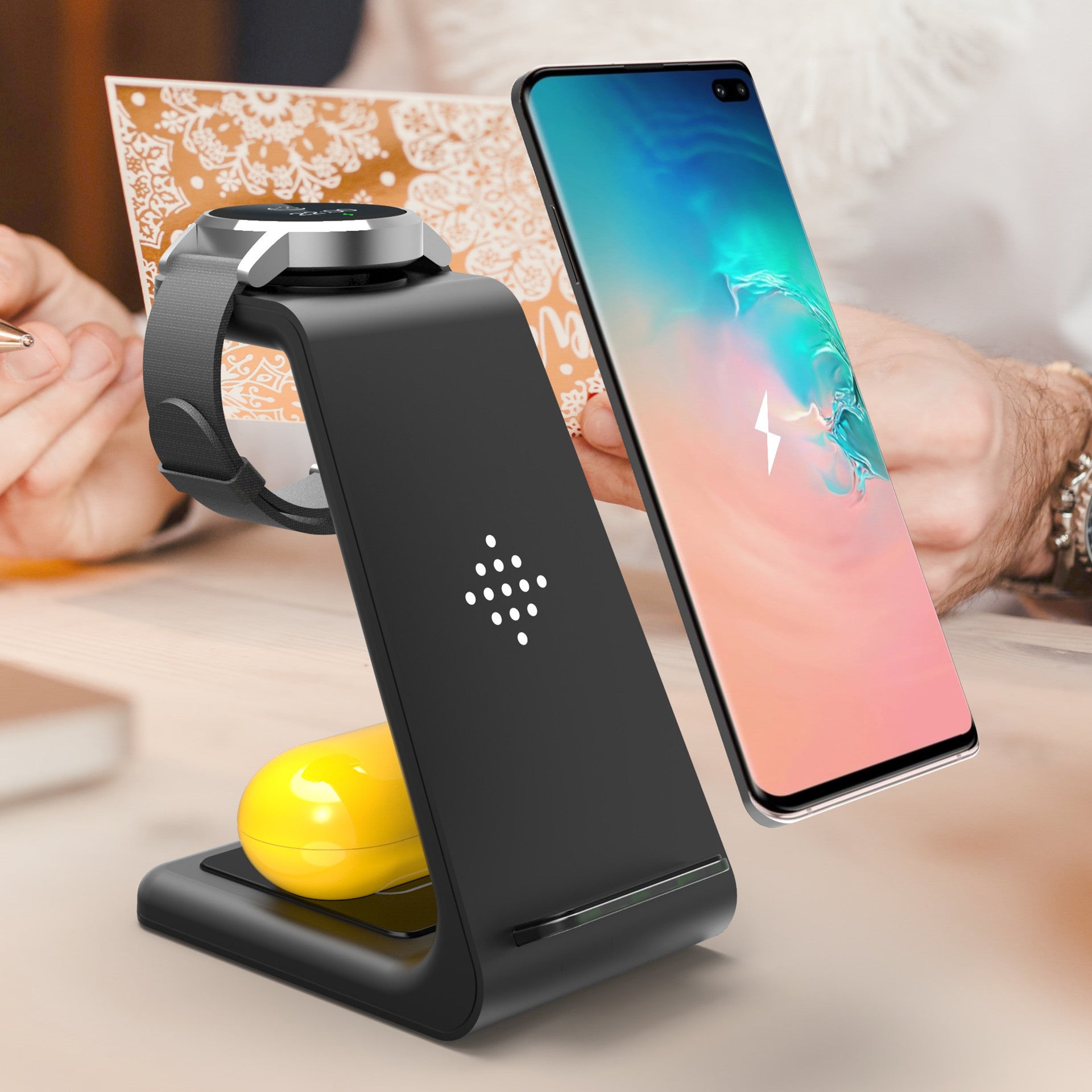 3-in-1 Fast Charging Wireless Station